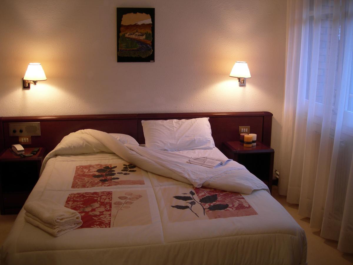 Hosteria Catalana Bossost Exterior foto